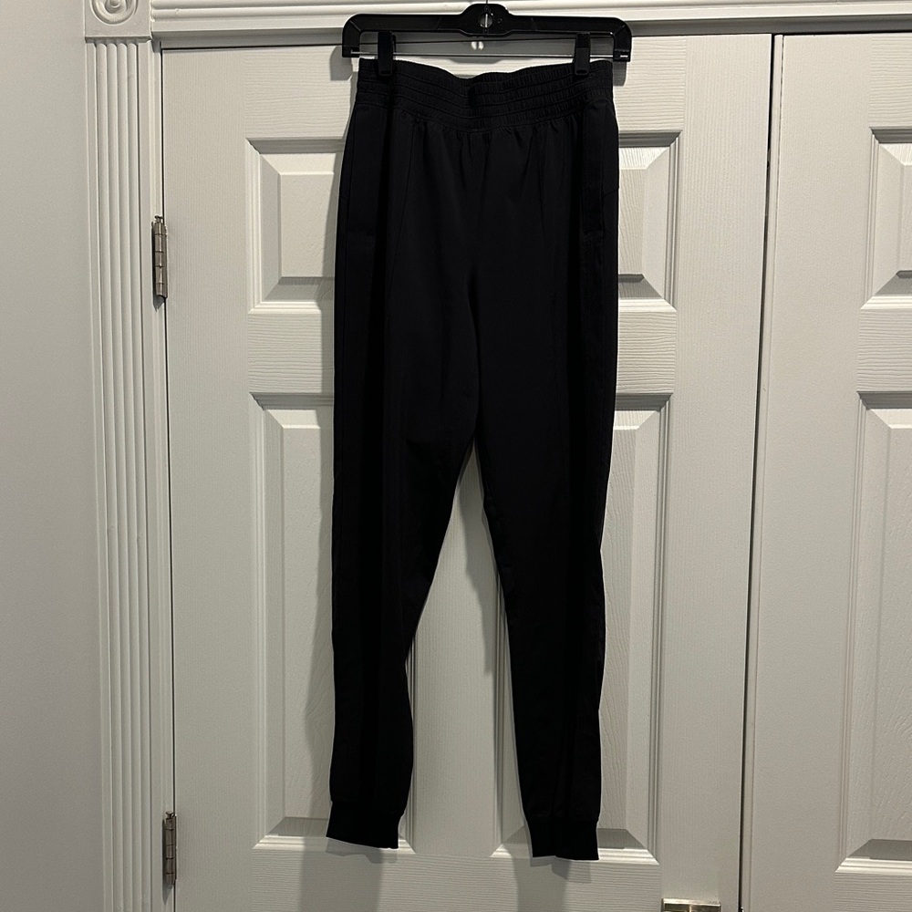 Women's Lululemon Black Jogger Pants